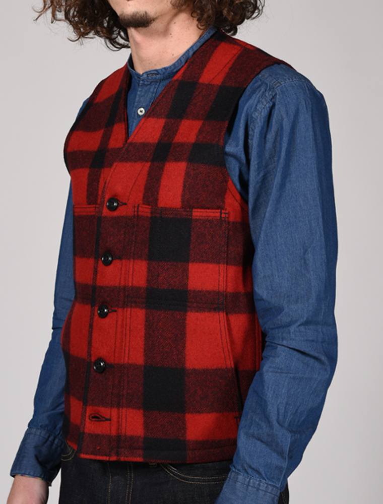 Filson Mackinaw wool vest Red Black plaid dettaglio