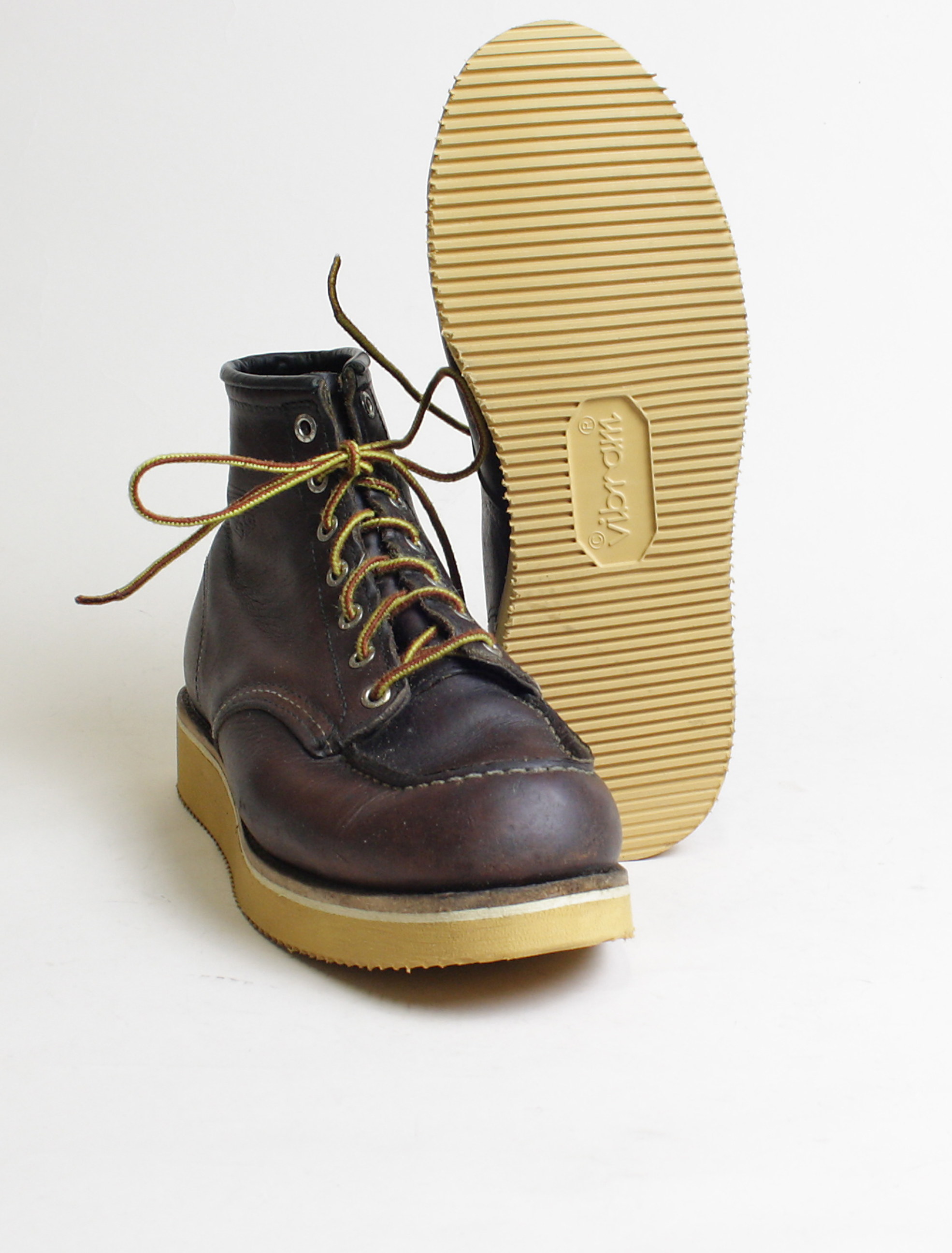 Red wing deals boots vibram sole