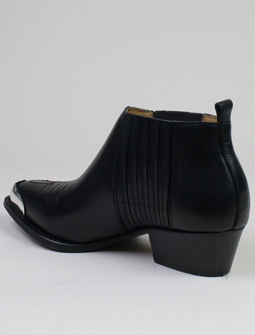 Buttero B7430 Tres Nero heel detail