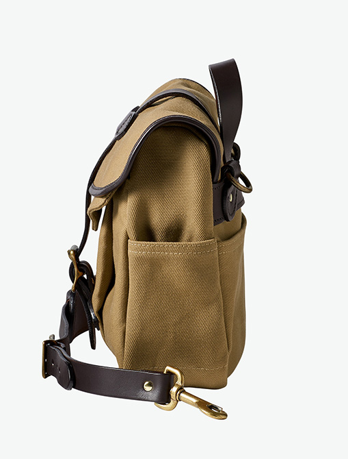 Filson Small Rugged Twill Field Bag Tan side detail