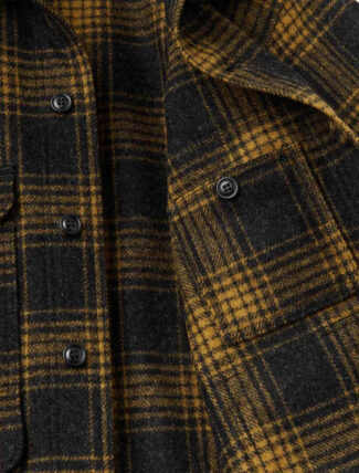 Filson Mackinaw Wool Cruiser Gold Ochre Ombre pocket detail